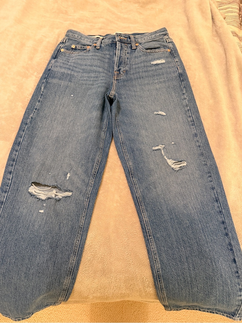 Universal Thread Distressed Light Blue Straight Leg Jeans